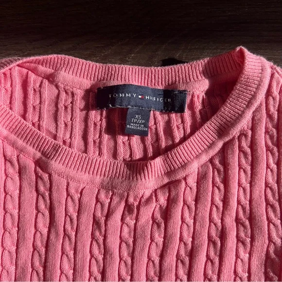 Tommy Hilfiger short sleeved pink cable sweater, top shirt - Picture 2 of 5
